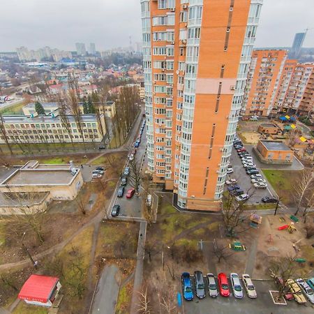 Уютная, Просторная Видовая Трехкомнатная Квартира Возле Метро Академгородок На 6 Мест Kiev Dış mekan fotoğraf