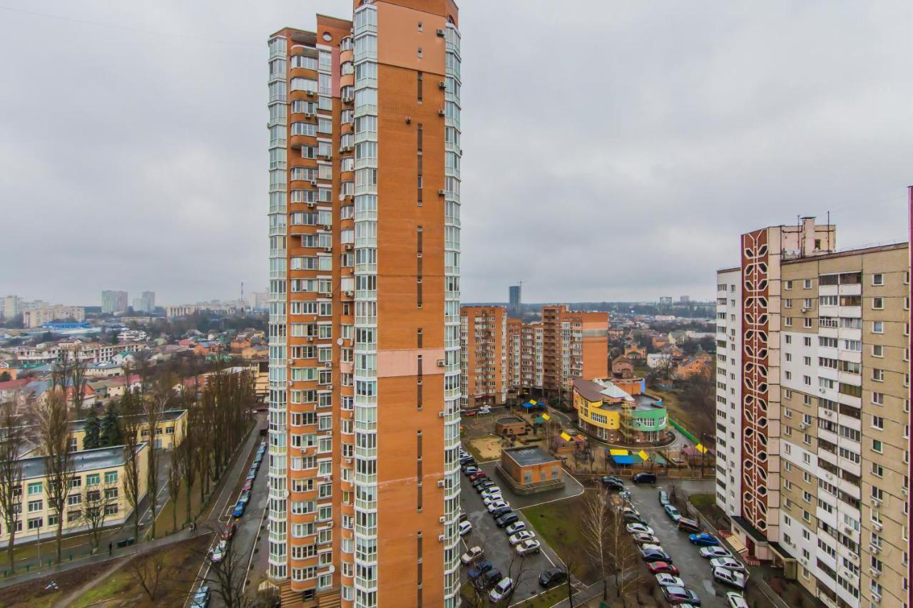 Уютная, Просторная Видовая Трехкомнатная Квартира Возле Метро Академгородок На 6 Мест Kiev Dış mekan fotoğraf